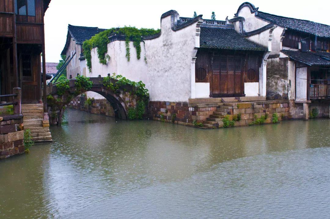 探索脚后跟长骨刺怎么办，解答你的疑惑